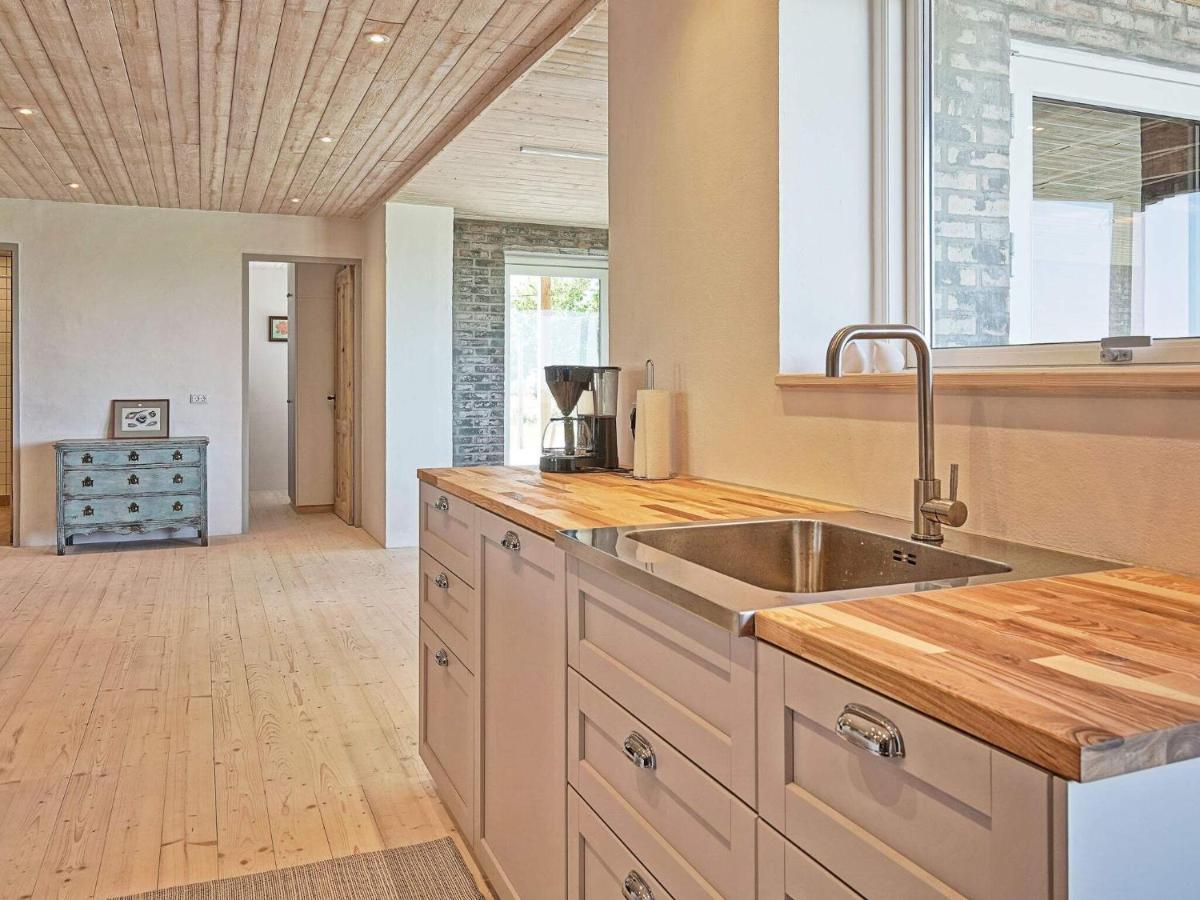 6 Person Holiday Home In Svaneke Exteriör bild