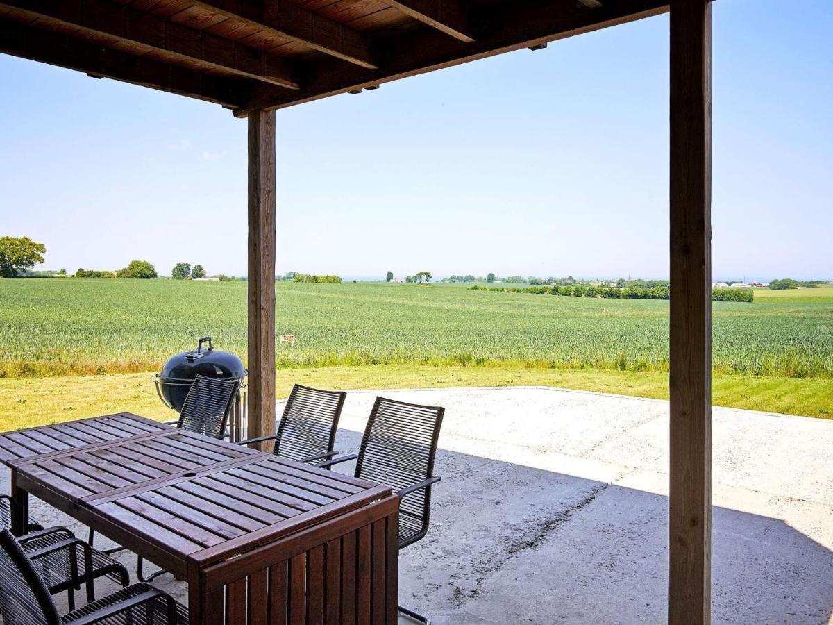 6 Person Holiday Home In Svaneke Exteriör bild